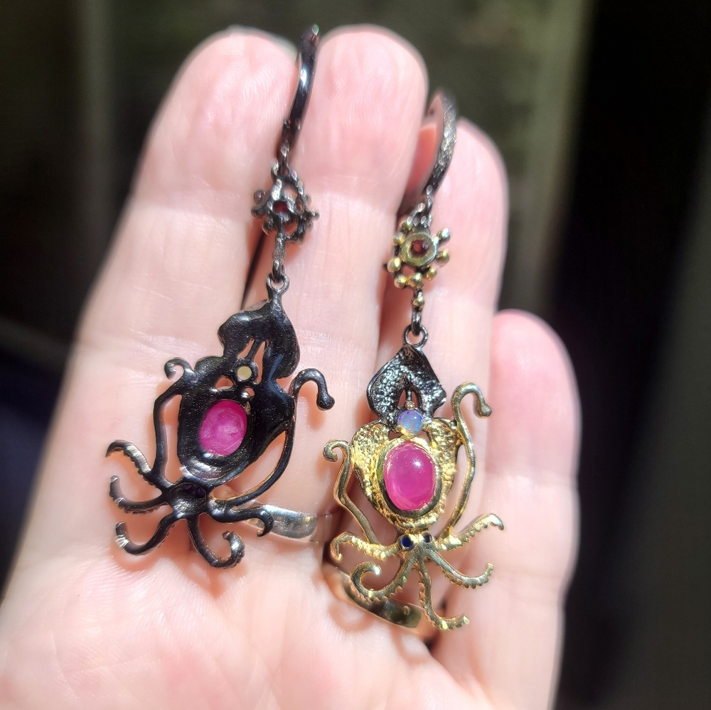 Star Ruby Opal garnet sterling rhodium & gold dramatic octopus 🐙 earrings - Picture 6 of 8